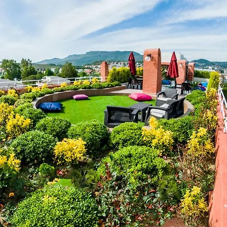 Szálloda Colophon *